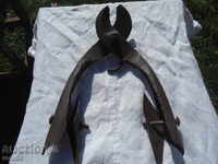 OLD CABLES HORSES FLOWERS