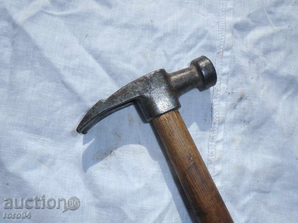 Hammer vechi interesant, cu un mâner lung - bun cu preț € 12.99 | 25.41 BGN
