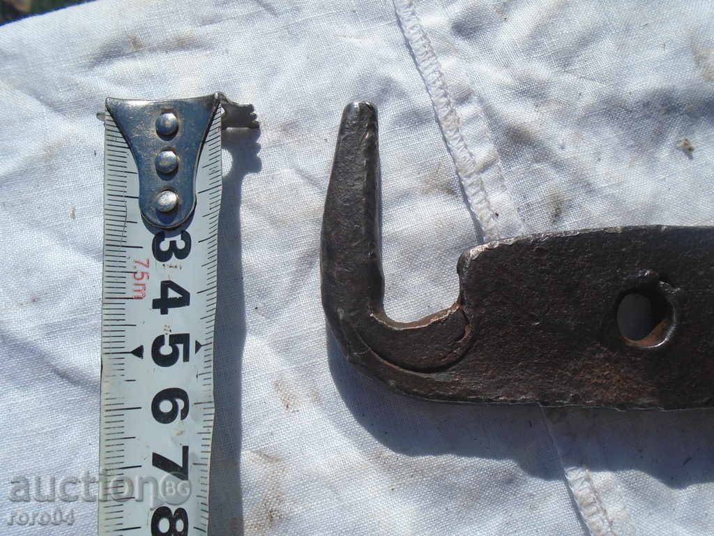 Auction OLD HANGER HANGED PANTA Auction OLD HANGER HANGED PANTA