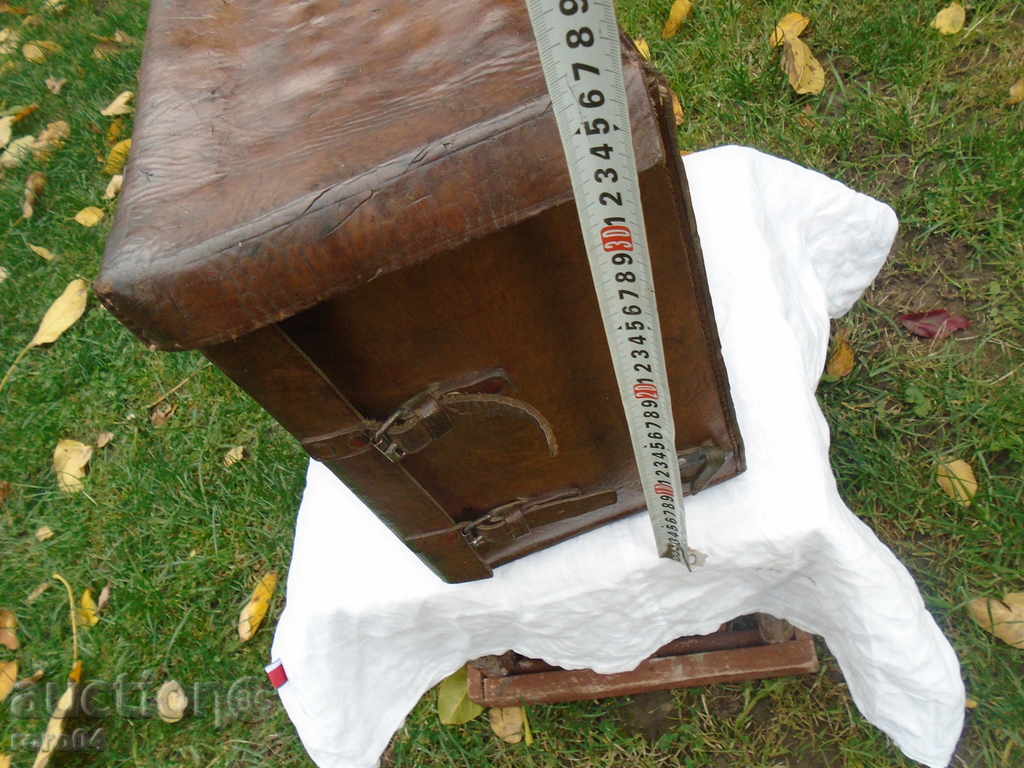 UNIQUE ARMY LEATHER BACKPACK / DISAGS - WW II with price 427.50 BGN | € 218.58 UNIQUE ARMY LEATHER BACKPACK / DISAGS - WW II with price 427.50 BGN | € 218.58