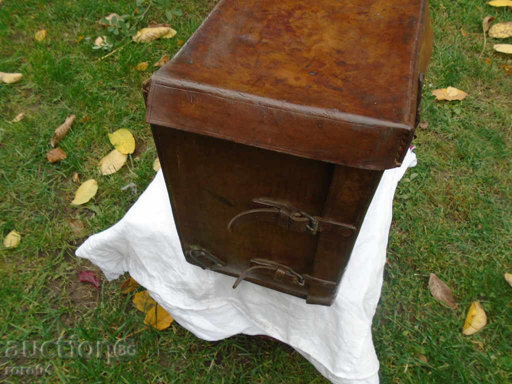 Delivery of UNIQUE ARMY LEATHER BACKPACK / DISAGS - WW II Delivery of UNIQUE ARMY LEATHER BACKPACK / DISAGS - WW II