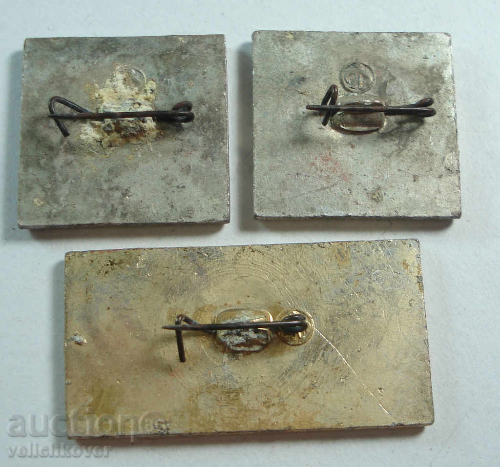 16695 USSR set of 3 tractors brand Belarus UMZ with price 5.00 BGN | € 2.56 16695 USSR set of 3 tractors brand Belarus UMZ with price 5.00 BGN | € 2.56