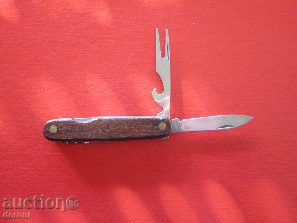 Great German hunting tourist knife markings with price 12.00 BGN | € 6.14 Great German hunting tourist knife markings with price 12.00 BGN | € 6.14