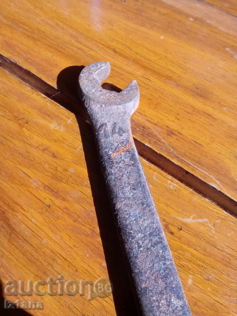 Auction An old wrench Auction An old wrench