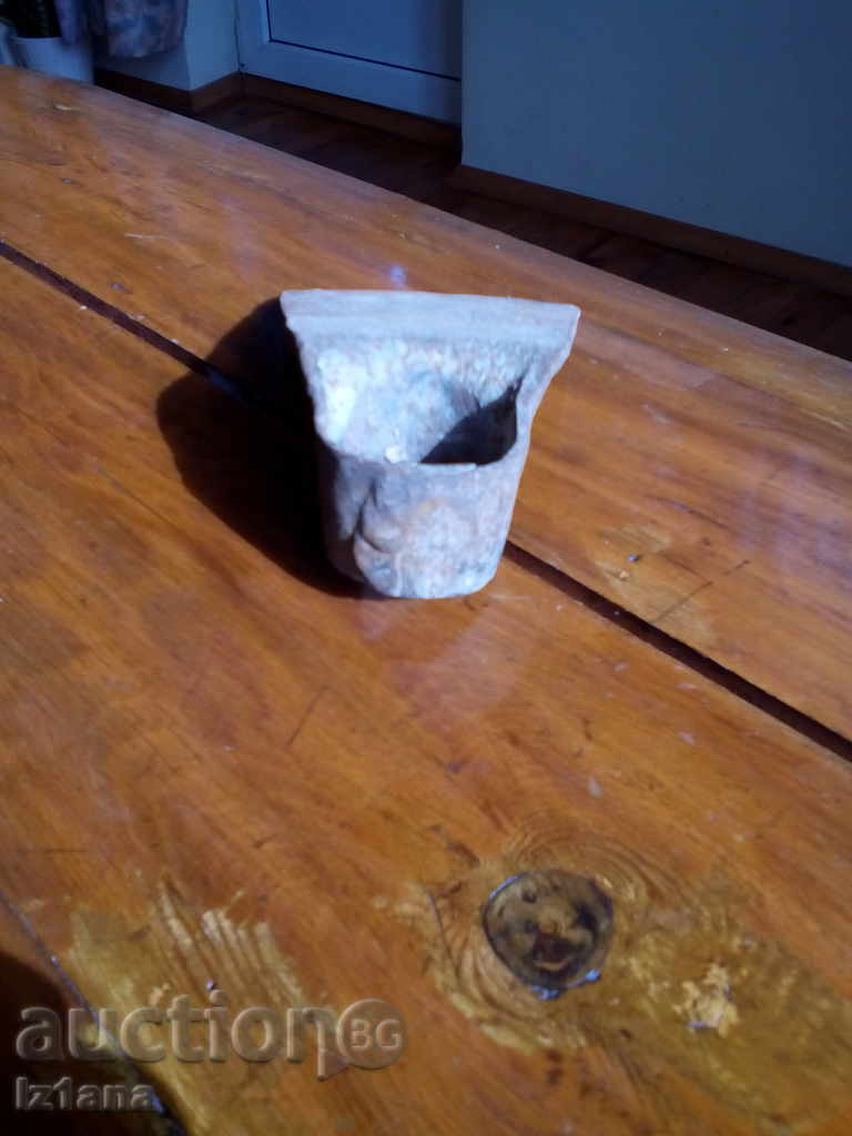 Delivery of Moth, motif, dust Delivery of Moth, motif, dust