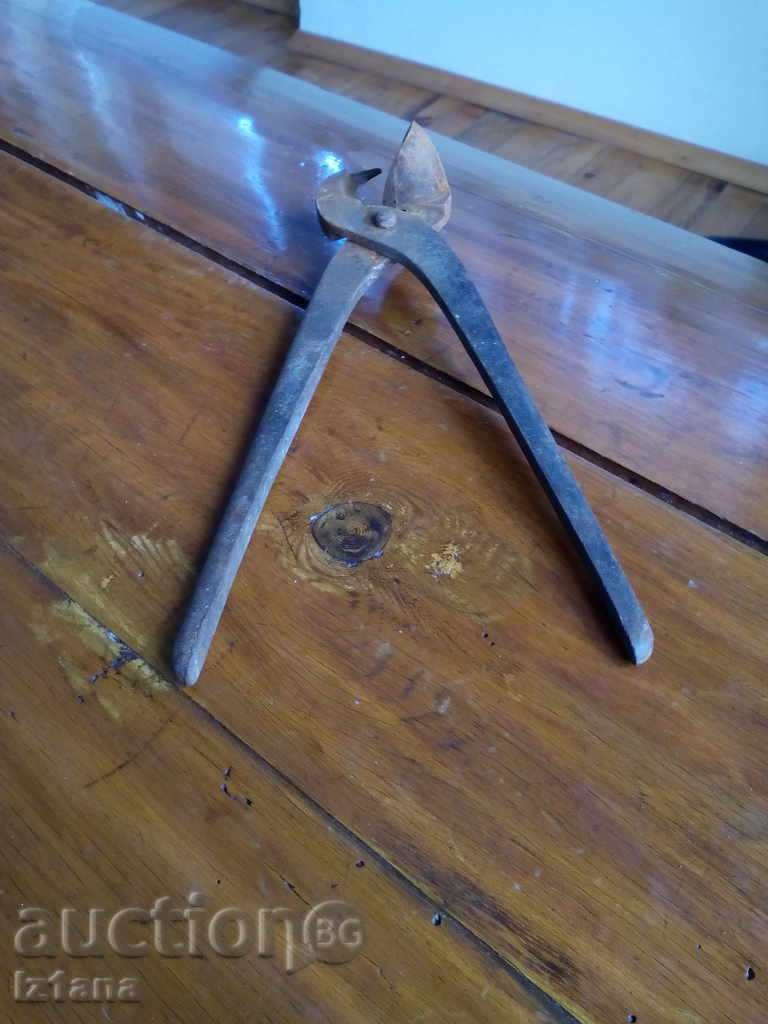 Ancient pliers - 6 Ancient pliers - 6