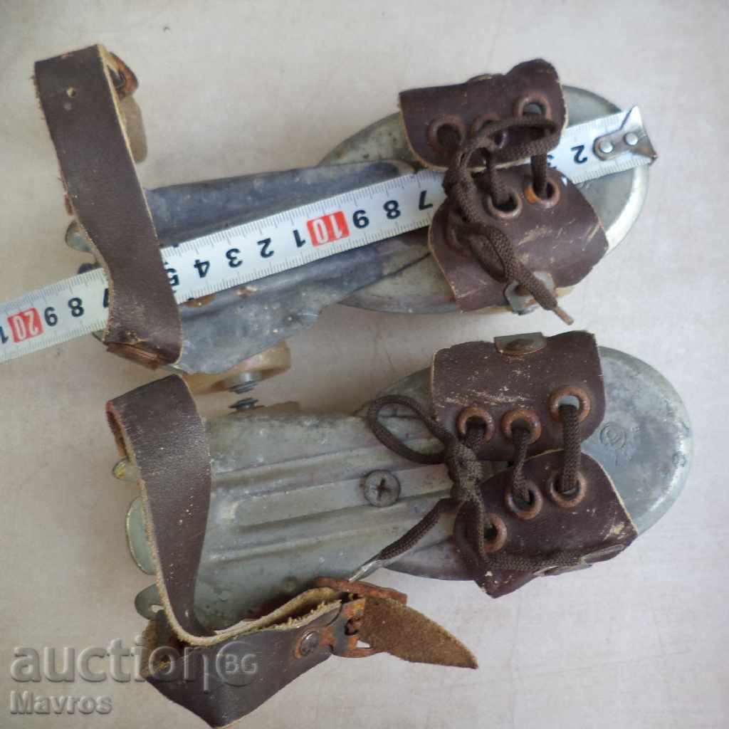 Delivery of Retro summer skates - children's from the socialist era Delivery of Retro summer skates - children's from the socialist era