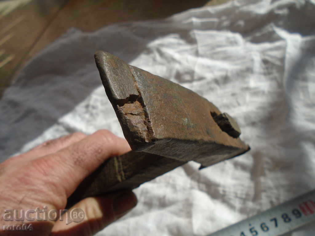MASSIVE OLD HAND FORGED KIRKO / AX - 6