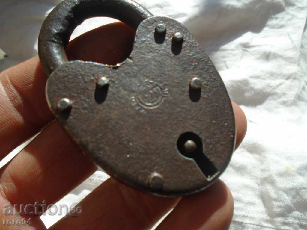 STAR πλαστά λουκέτο με τιμή 22.50 BGN | € 11.50 STAR πλαστά λουκέτο με τιμή 22.50 BGN | € 11.50