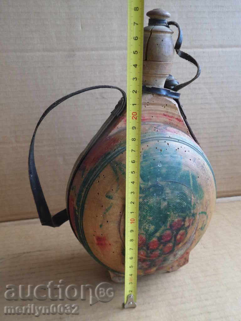 Delivery of An old vase, a bugle, a wooden pavement, a wooden one