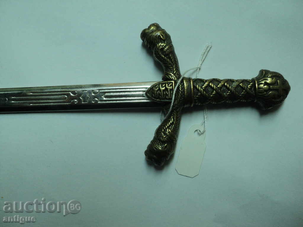 Livrarea CUTIT PENTRU LITERE.