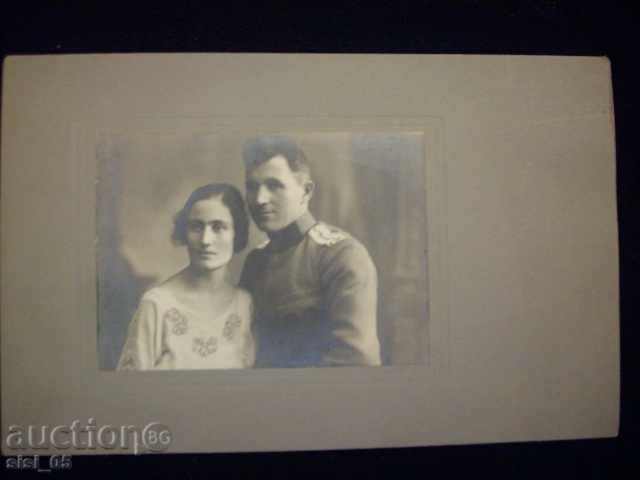Снимка CDV картон Офицер със съпругата си