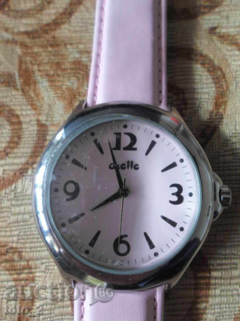 OXETTE quartz wristwatch with price 6.99 BGN | € 3.57 OXETTE quartz wristwatch with price 6.99 BGN | € 3.57