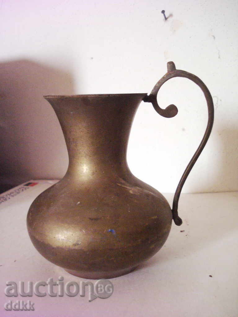 Old bronze vase 4