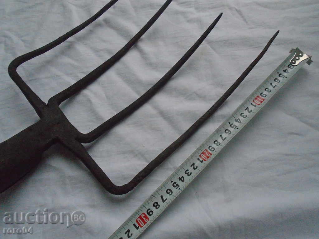 Auction  LARGE STAR HORSE VILLAGE