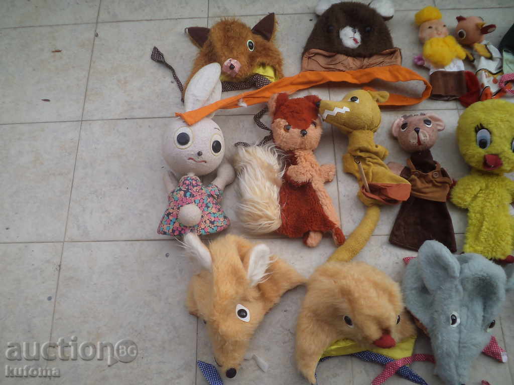 Dolls and hats for puppet theater with price 99.99 BGN | € 51.12 Dolls and hats for puppet theater with price 99.99 BGN | € 51.12
