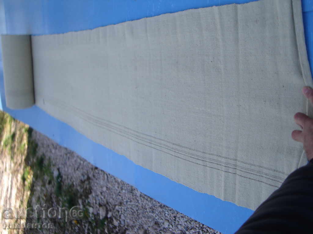 Auction AUTHENTIC WHITE TUBE WOOL PLATE TOP NOSIA NAVAI RASY Auction AUTHENTIC WHITE TUBE WOOL PLATE TOP NOSIA NAVAI RASY