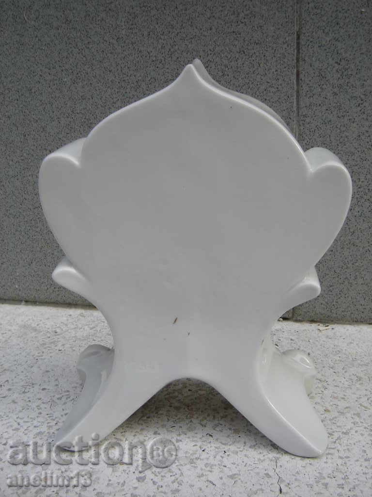 Доставка на КОЛЕКЦИОНЕРСКИ НАСТОЛЕН ПОРЦЕЛАНОВ ЧАСОВНИК GRАFENTHAL GDR Доставка на КОЛЕКЦИОНЕРСКИ НАСТОЛЕН ПОРЦЕЛАНОВ ЧАСОВНИК GRАFENTHAL GDR