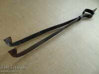 Παλιό σφυρήλατο ντιλάφι, σφυρήλατο σίδερο, λαβίδες