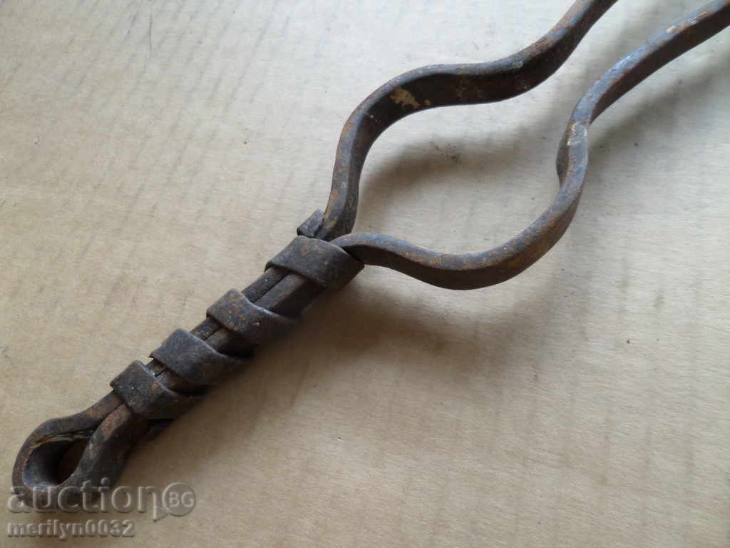 Old hand forged dilaf, wrought iron, mask with price 29.00 BGN | € 14.83 Old hand forged dilaf, wrought iron, mask with price 29.00 BGN | € 14.83