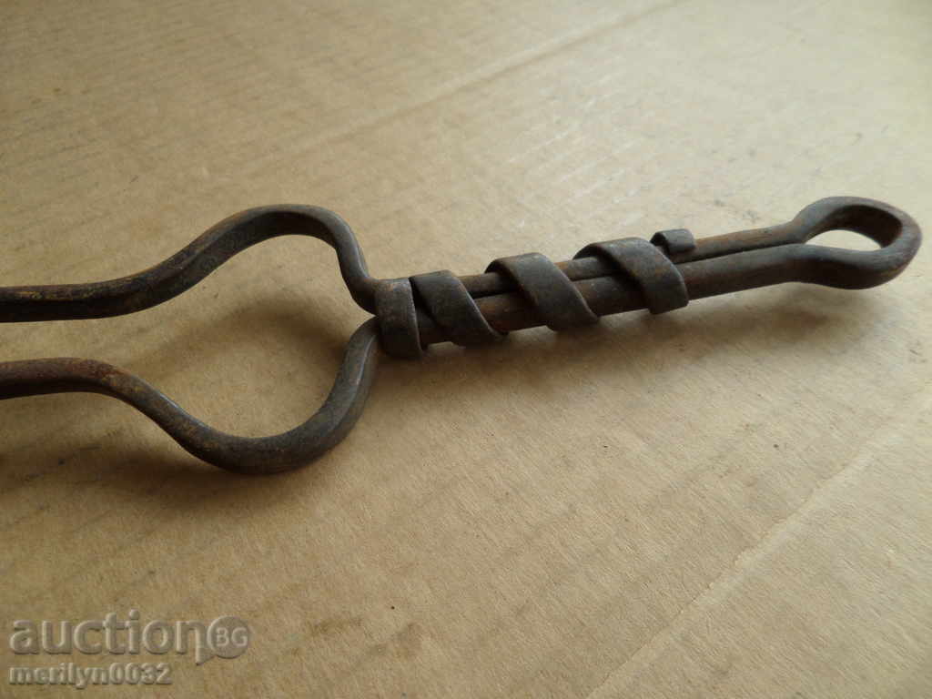 Old hand forged dilaf, wrought iron, mask with price 29.00 BGN | € 14.83 Old hand forged dilaf, wrought iron, mask with price 29.00 BGN | € 14.83