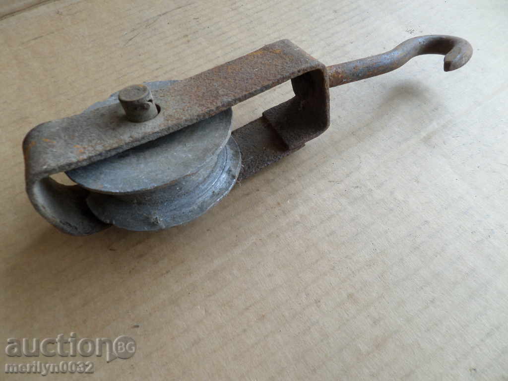 Old forged roller polisher wrought iron pulley reel - 5