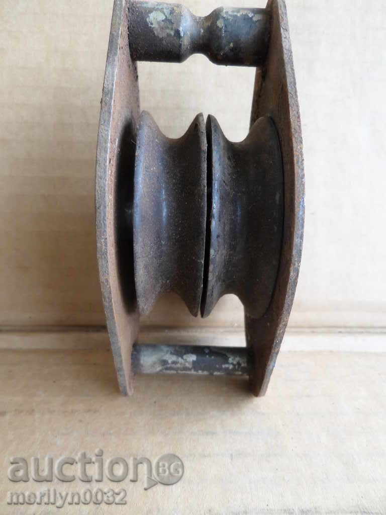 Old rolls 2 pieces of forged rolls polystyrene forged iron with price 39.00 BGN | € 19.94 Old rolls 2 pieces of forged rolls polystyrene forged iron with price 39.00 BGN | € 19.94