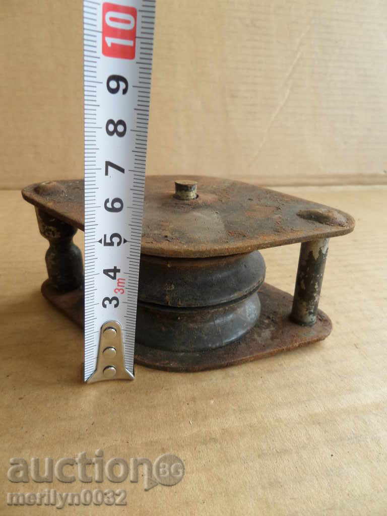 Delivery of Old rolls 2 pieces of forged rolls polystyrene forged iron Delivery of Old rolls 2 pieces of forged rolls polystyrene forged iron