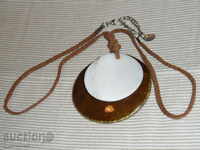 NECKLACE length 46cm, mother-of-pearl pendant f44mm and f60mm