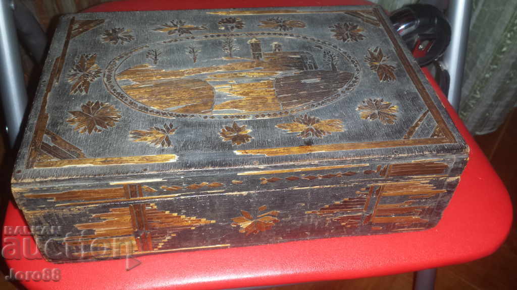 Много стара дървена кутия Интарзия с цена 20.00 лв. | € 10.23