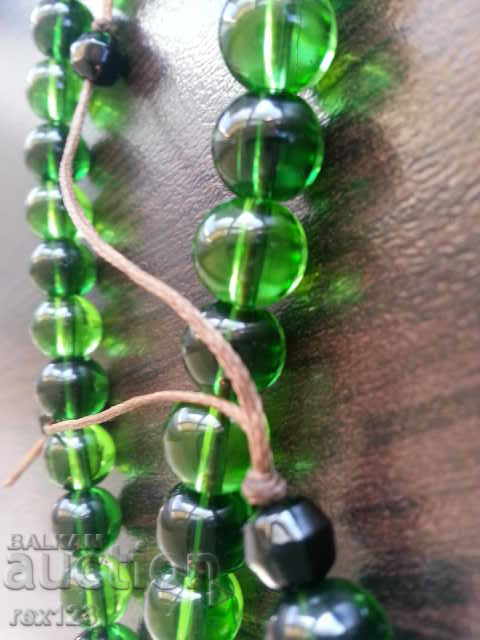 Auction  BROKEN. JEWEL. BROILERS