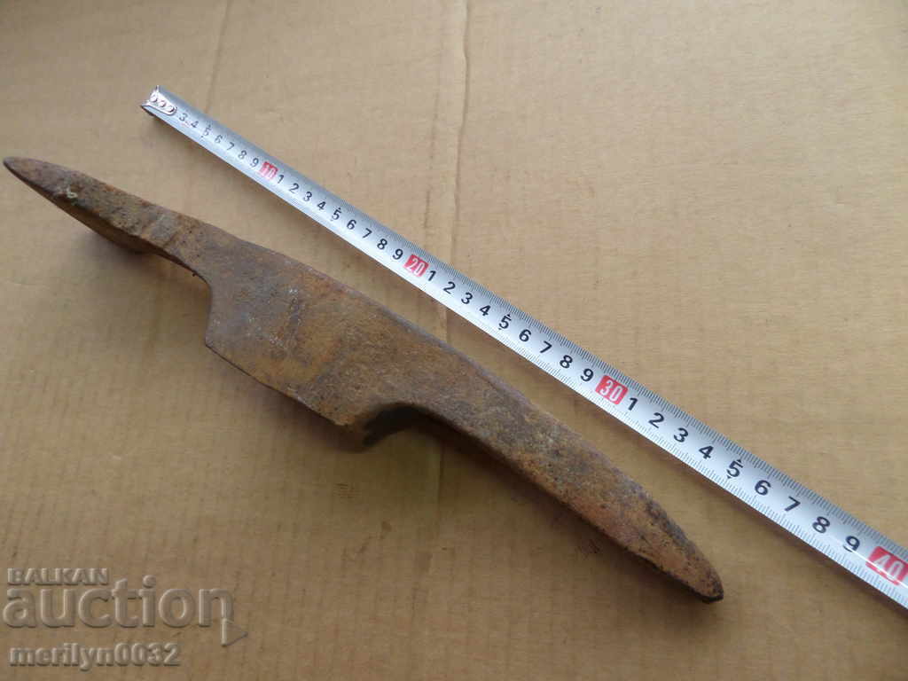 Auction An old hand-forged tool forged wrought iron Auction An old hand-forged tool forged wrought iron