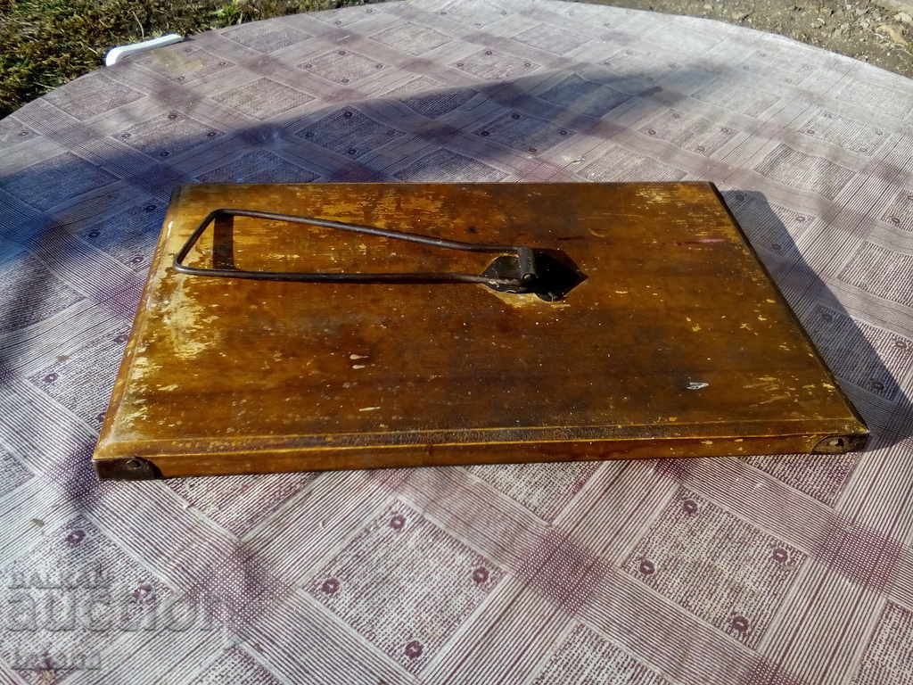 Delivery of Ancient mirror Delivery of Ancient mirror