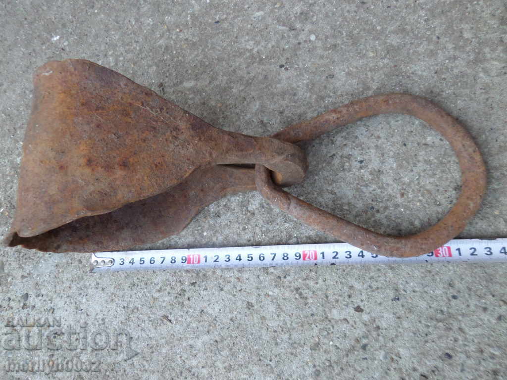 Auction Hand forged wagon brake, wrought iron Auction Hand forged wagon brake, wrought iron