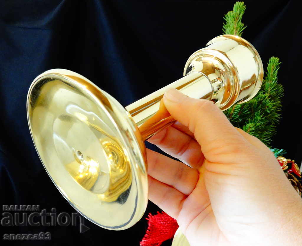Auction Brass candlestick 250 g. Auction Brass candlestick 250 g.