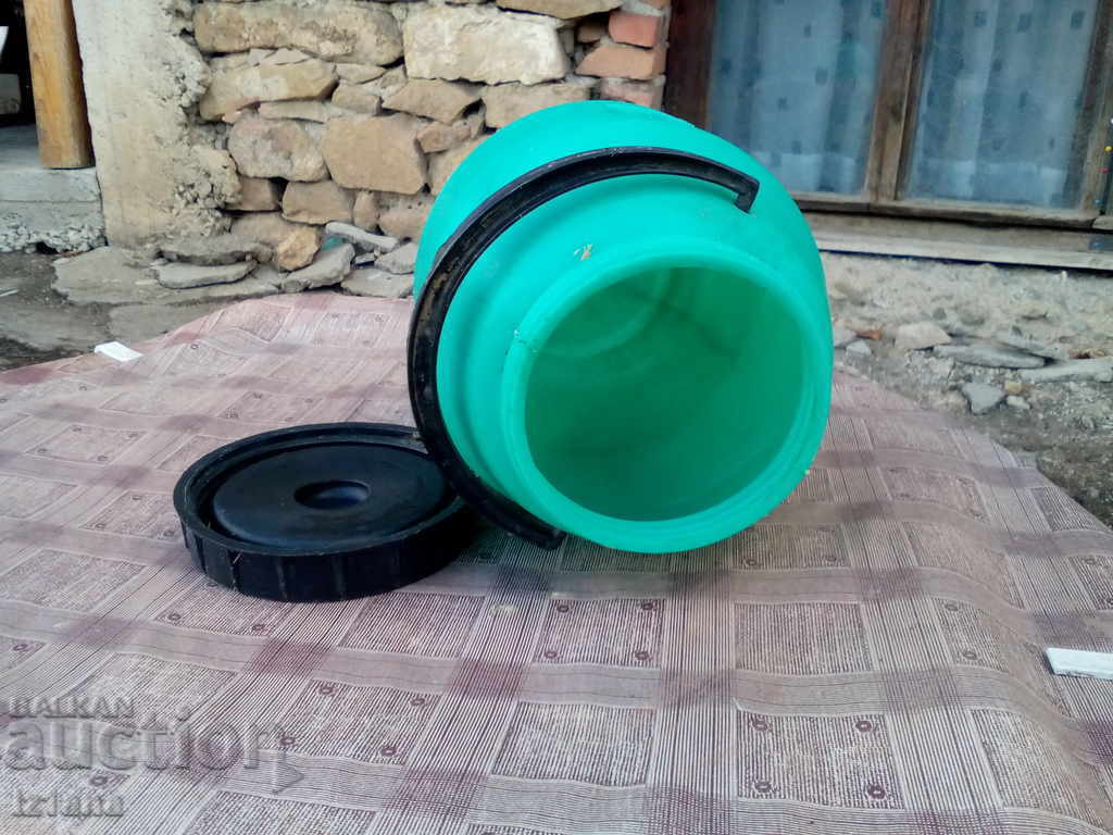 Plastic bucket, binocular - 5