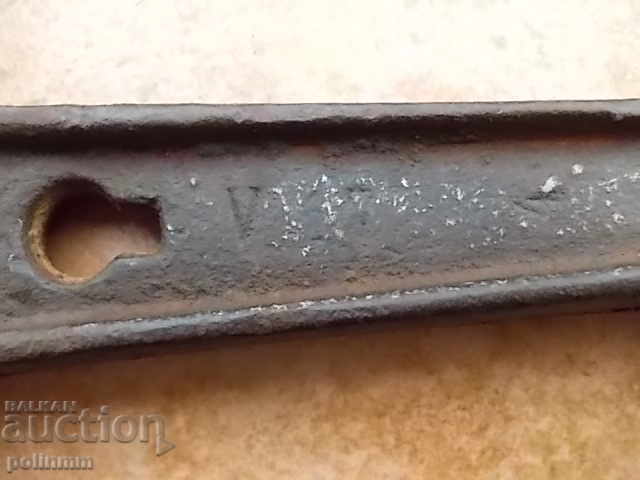 Auction Old wrench Auction Old wrench