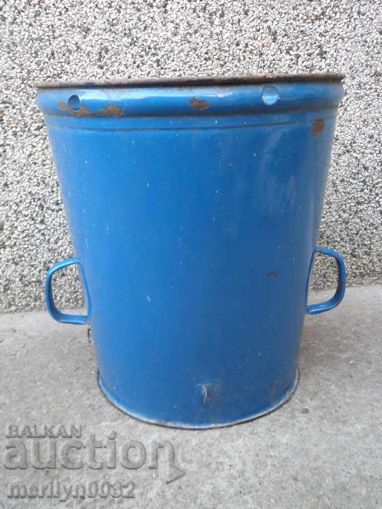 Auction Old enameled pot barrel cauldron bucket enamel 30 liters Auction Old enameled pot barrel cauldron bucket enamel 30 liters