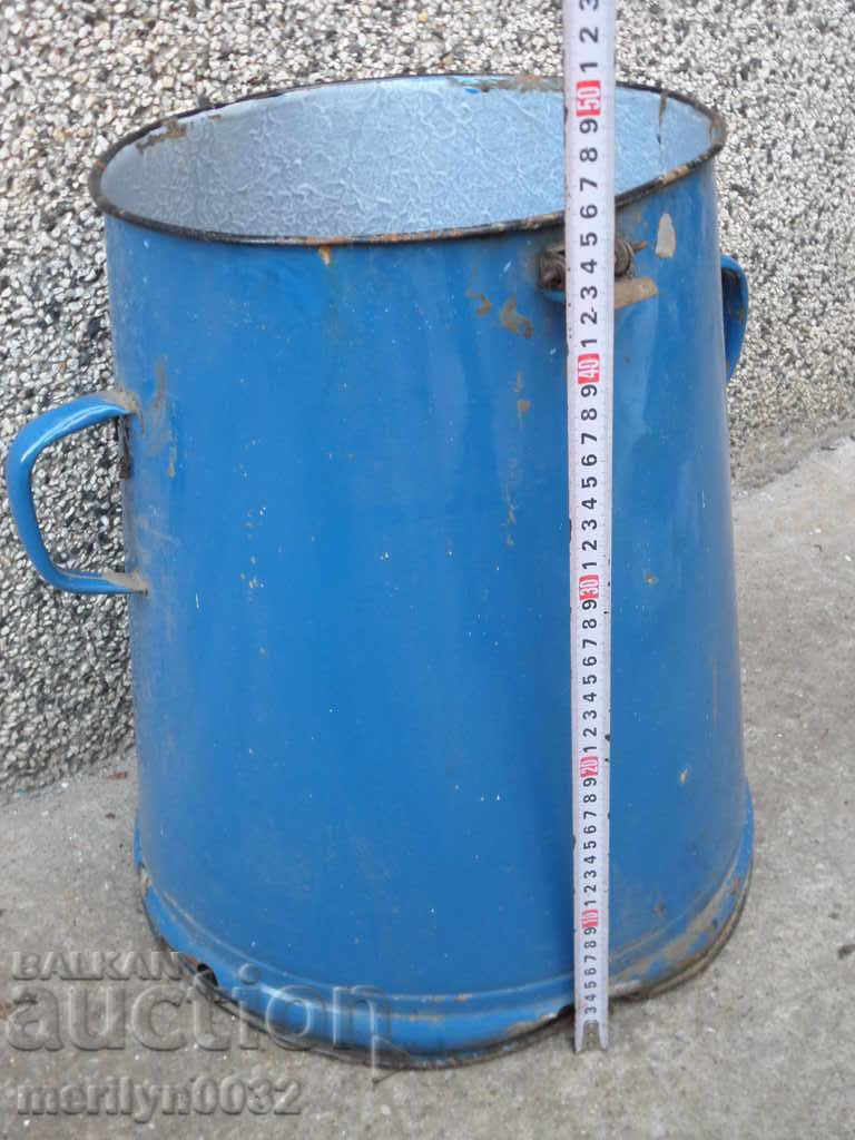 Delivery of Old enameled pot barrel cauldron bucket enamel 30 liters Delivery of Old enameled pot barrel cauldron bucket enamel 30 liters