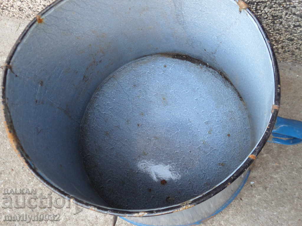 Old enameled pot barrel cauldron bucket enamel 30 liters - 7 Old enameled pot barrel cauldron bucket enamel 30 liters - 7