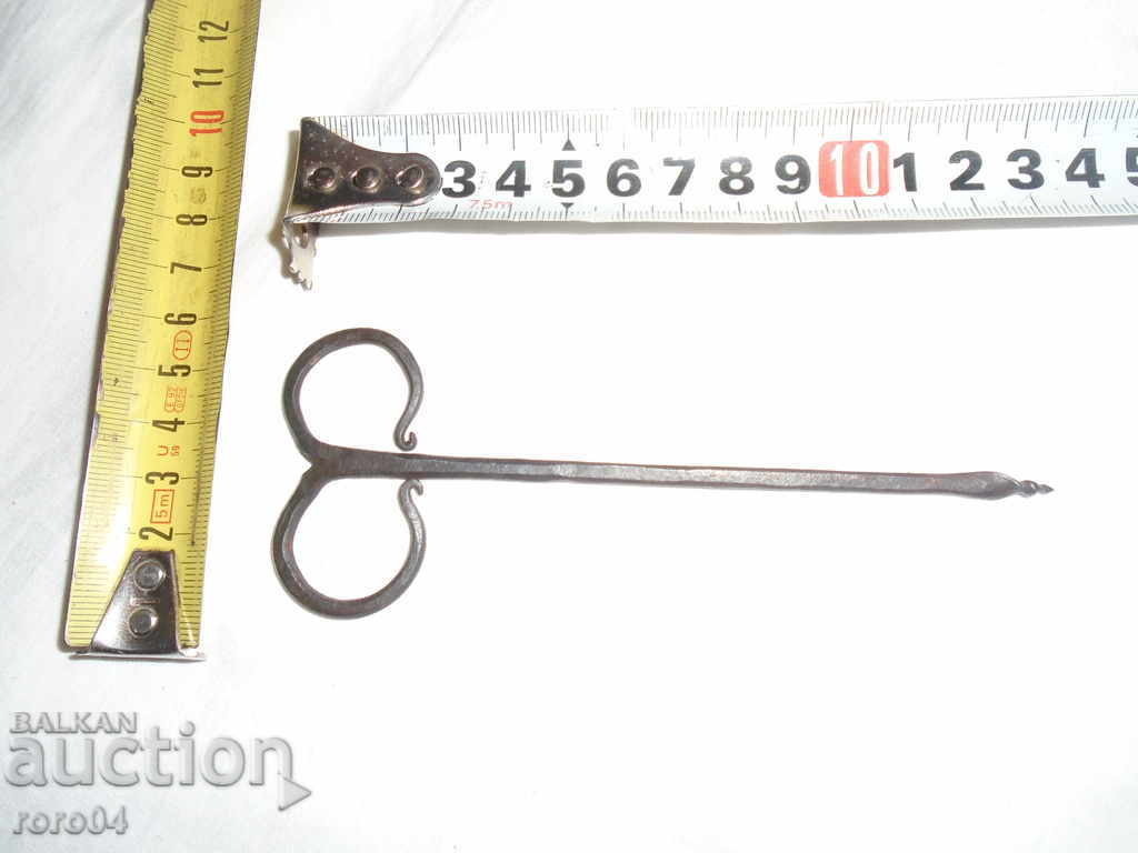 SMALL STAR HAND COVER METAL CIRCUIT with price 26.99 BGN | € 13.80 SMALL STAR HAND COVER METAL CIRCUIT with price 26.99 BGN | € 13.80