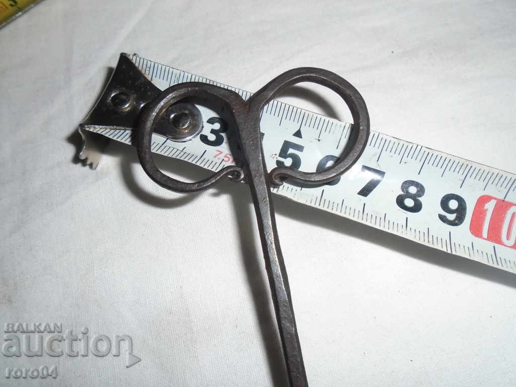 SMALL STAR HAND COVER METAL CIRCUIT - 7 SMALL STAR HAND COVER METAL CIRCUIT - 7