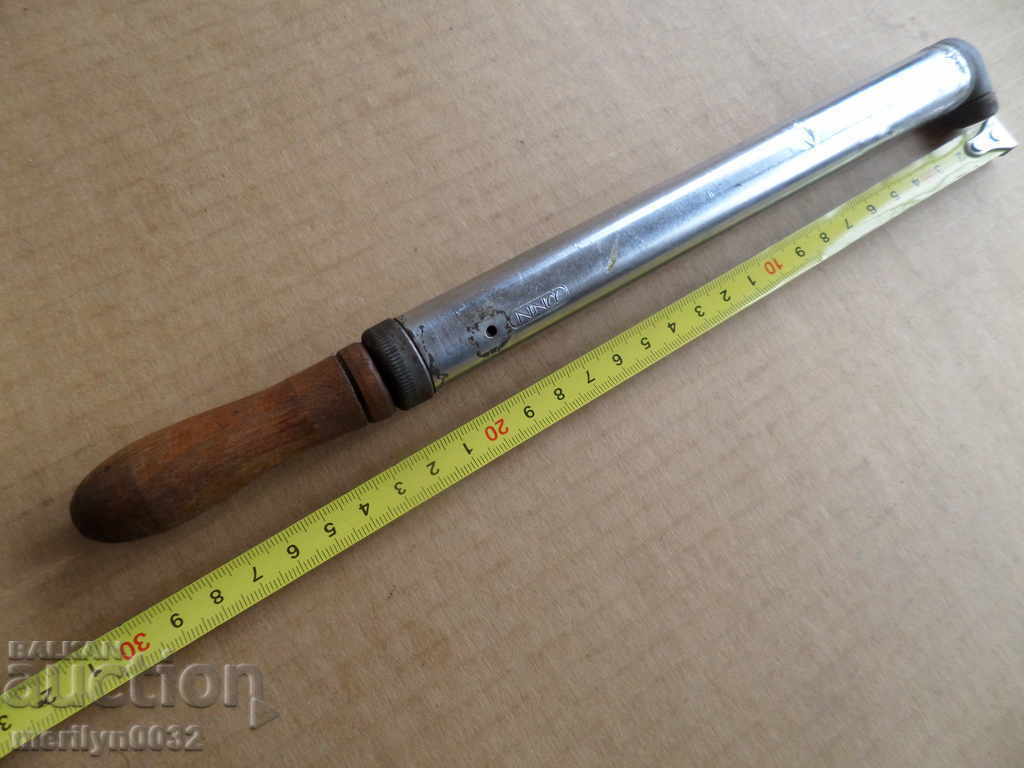 Delivery of Old pump for bicycle wheel Delivery of Old pump for bicycle wheel