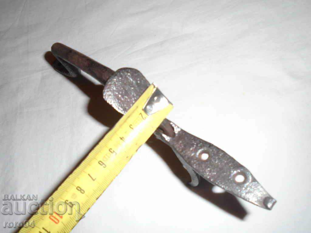 Antique hand forged slices HANDLE FOR REVIVAL GATE - 7
