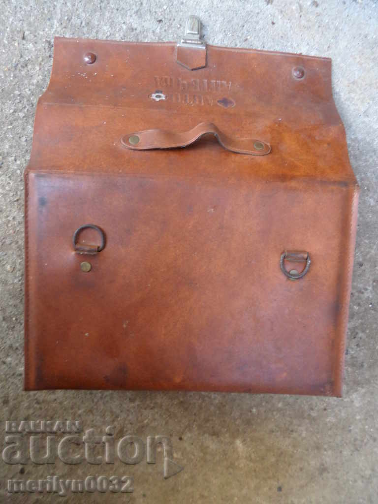 Auction Old car first aid kit, bag, medication, Bulgaria's car Auction Old car first aid kit, bag, medication, Bulgaria's car