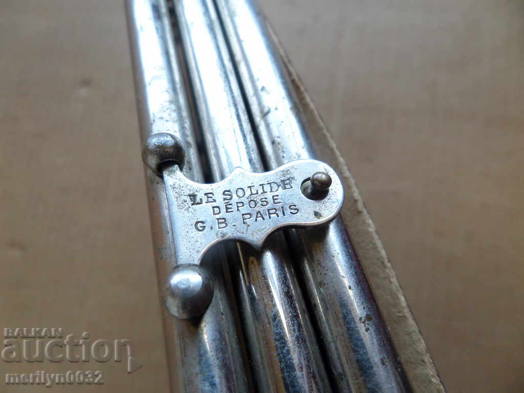 Auction An antique French mirror ladies' accessory of the 20th century Auction An antique French mirror ladies' accessory of the 20th century