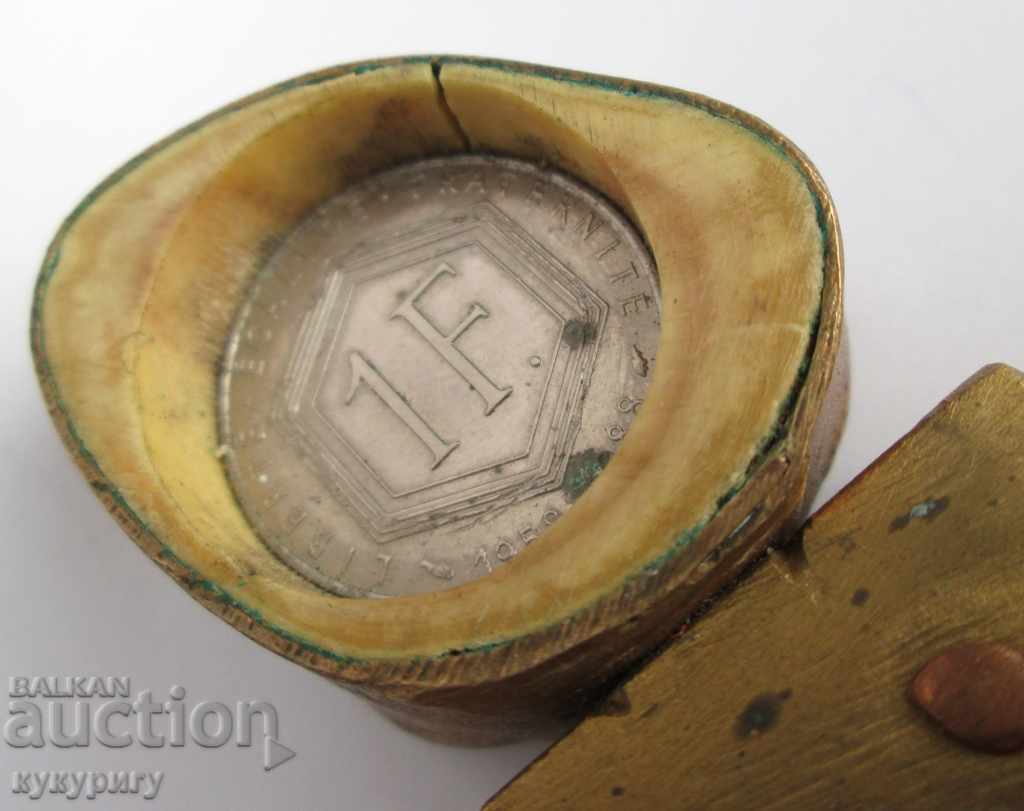 Delivery of Art knife NONIS-REMO military art bone bronze France 1989 Delivery of Art knife NONIS-REMO military art bone bronze France 1989