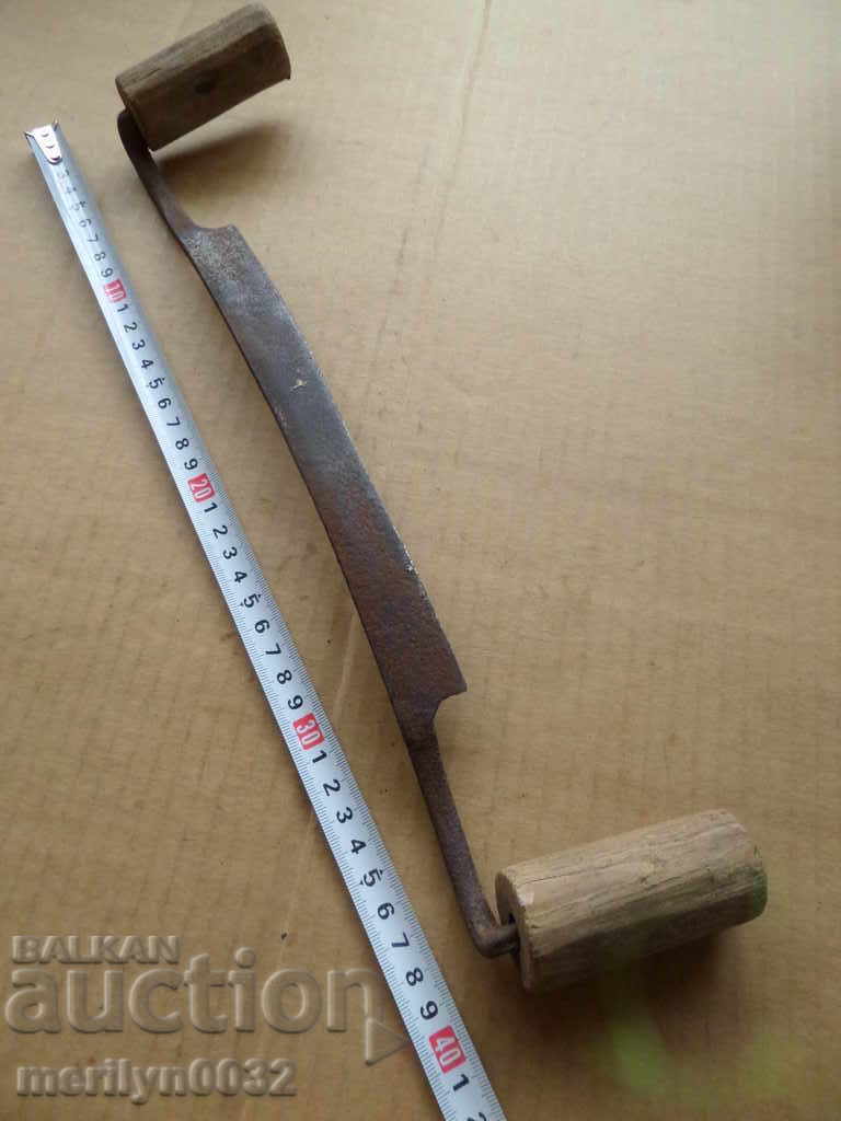 Old forged ruff tool wrought iron wooden planer with price 39.00 BGN | € 19.94 Old forged ruff tool wrought iron wooden planer with price 39.00 BGN | € 19.94