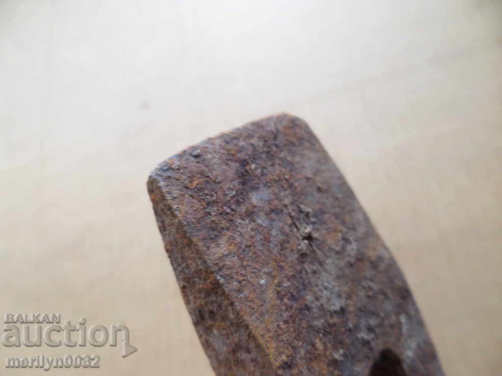 Very old hammer for cut stone over 100 years, wrought iron - 7 Very old hammer for cut stone over 100 years, wrought iron - 7