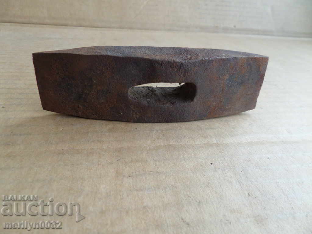 Delivery of Very old hammer for cut stone over 100 years, wrought iron Delivery of Very old hammer for cut stone over 100 years, wrought iron